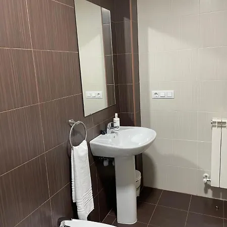 Vivienda Turistica Tejados * סוריה