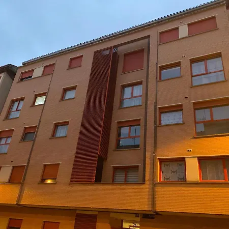 Vivienda Turistica Tejados סוריה